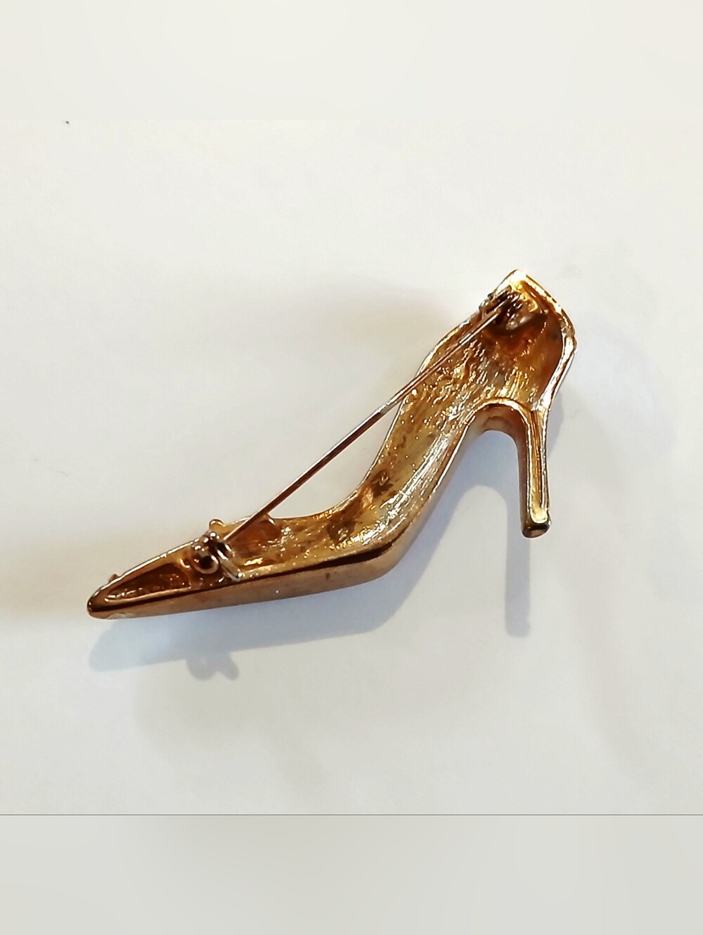 Vintage Red High Heel Shoe Brooch - Elegant Crystal Accent - Picture 5 of 6